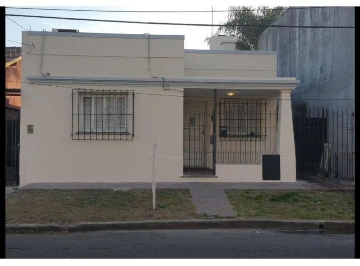 Casa · 80m² · 2 Dormitorios