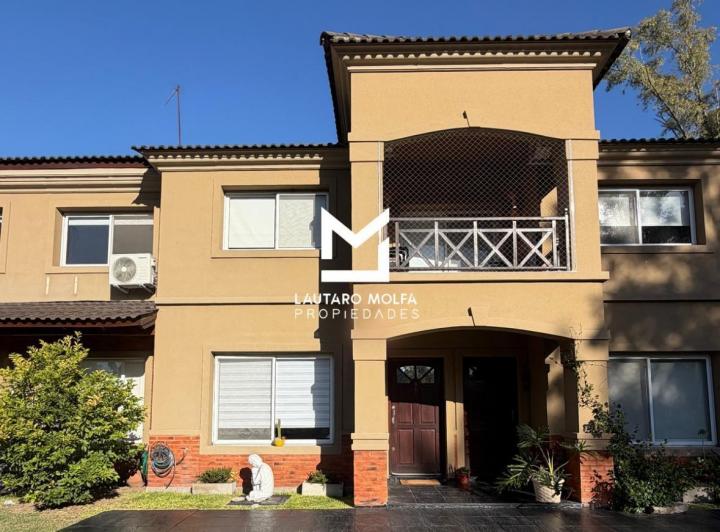 Casa · 135m² · 4 Ambientes · 3 Cocheras