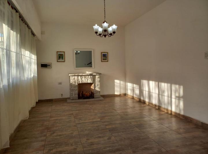 Casa · 162m² · 5 Ambientes · 1 Cochera
