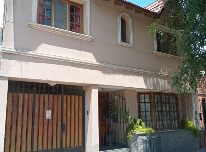 Casa · 215m² · 5 Ambientes