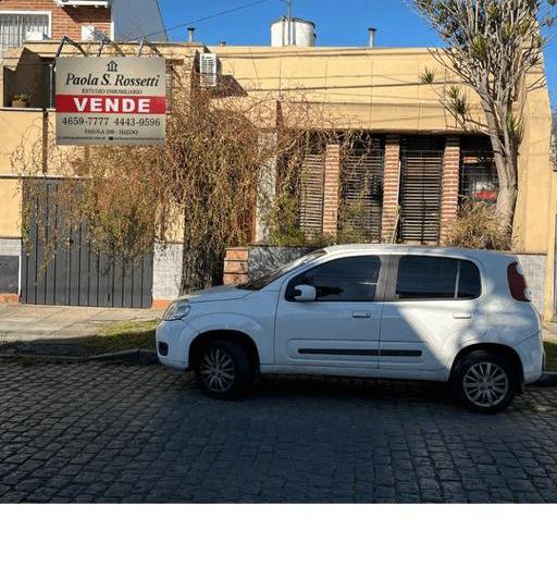 Casa · 259m² · 5 Ambientes · 1 Cochera