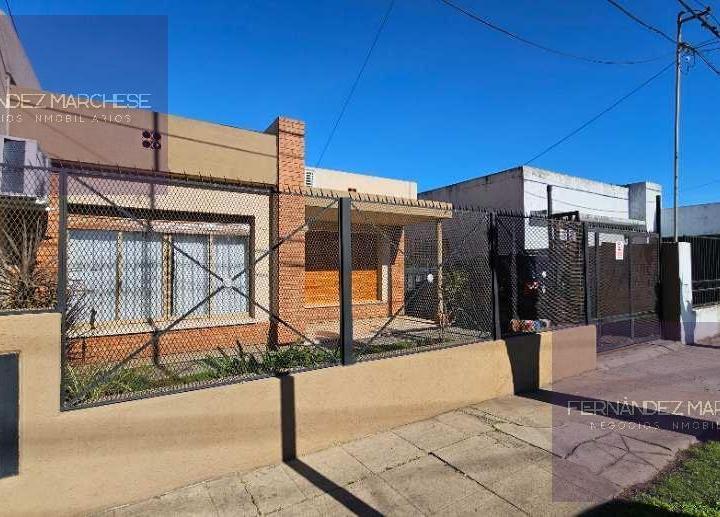 Casa · 145m² · 5 Ambientes · 1 Cochera