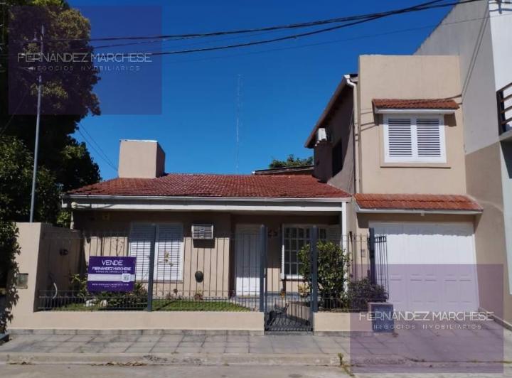 Casa · 111m² · 5 Ambientes · 1 Cochera