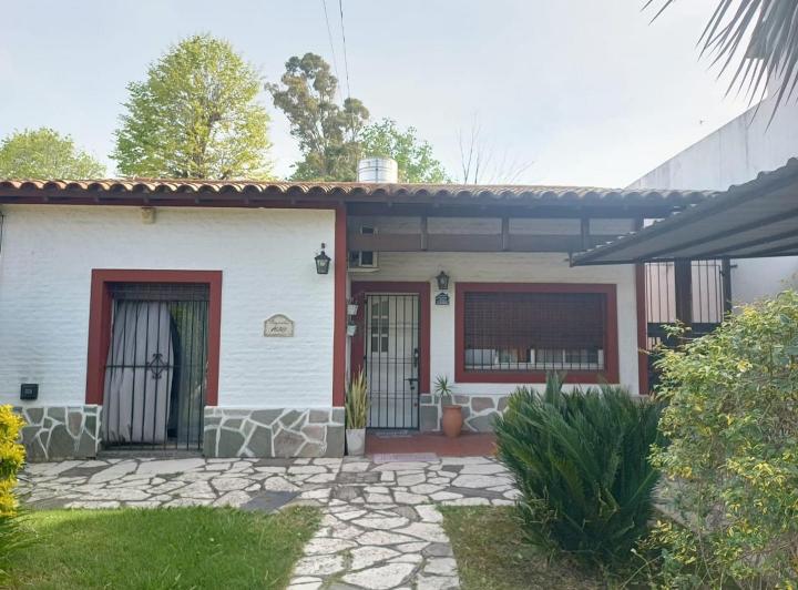 Casa · 110m² · 5 Ambientes · 2 Cocheras