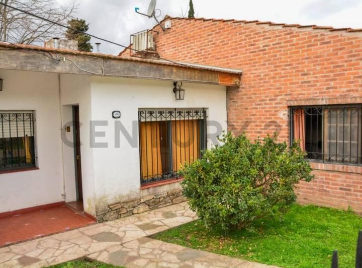 Casa · 139m² · 4 Ambientes · 2 Cocheras