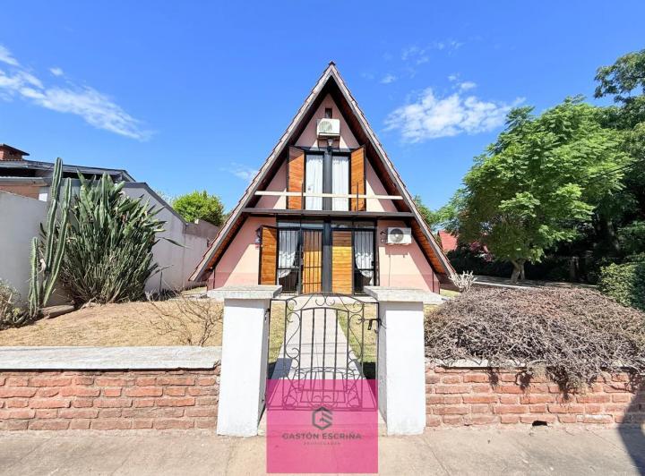 Casa · 130m² · 3 Ambientes · 2 Cocheras
