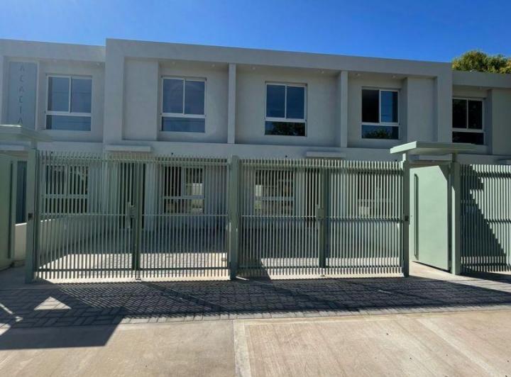 Casa · 90m² · 3 Ambientes · 1 Cochera