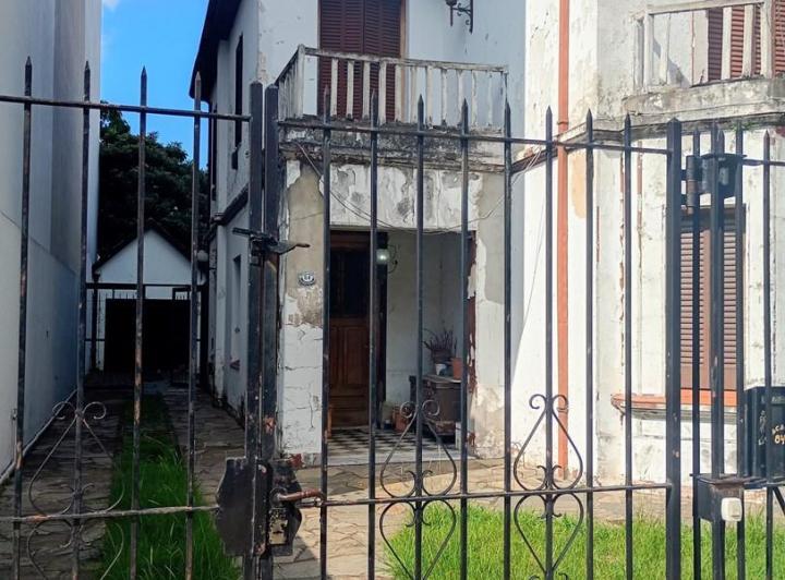 Casa · 180m² · 4 Ambientes · 1 Cochera