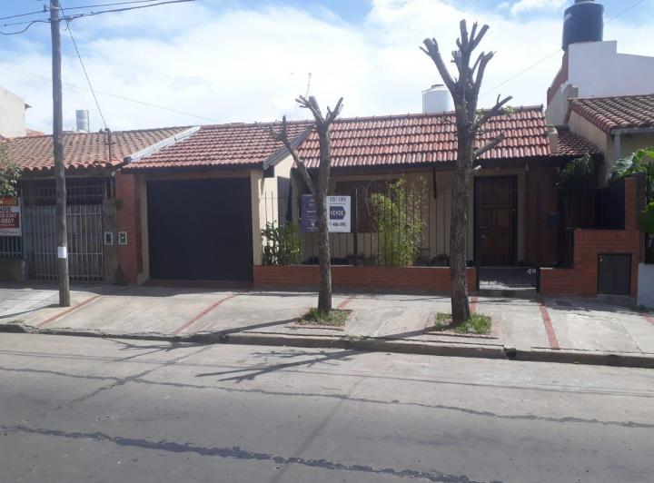 Casa · 1m² · 3 Ambientes