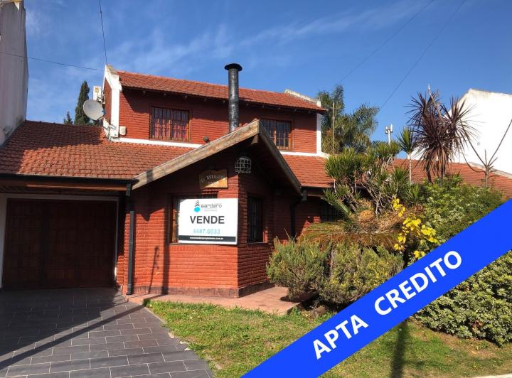 Casa · 160m² · 4 Ambientes · 2 Cocheras