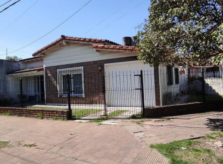 Casa · 150m² · 1 Dormitorio · 1 Cochera