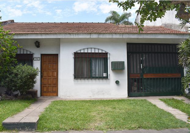 Casa · 130m² · 4 Ambientes · 1 Cochera