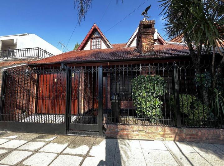 Casa · 170m² · 5 Ambientes · 1 Cochera