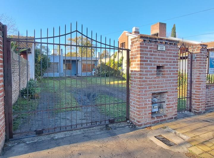 Casa · 100m² · 4 Ambientes · 1 Cochera