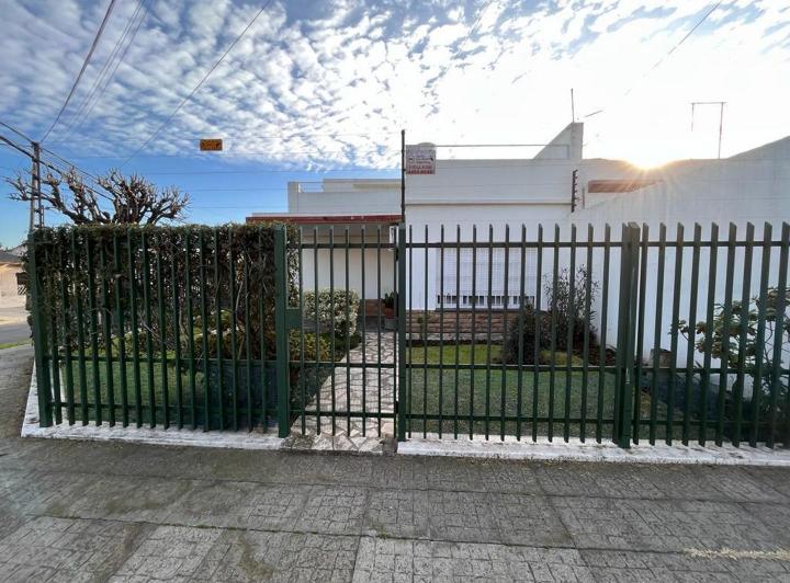 Casa · 139m² · 3 Ambientes · 1 Cochera