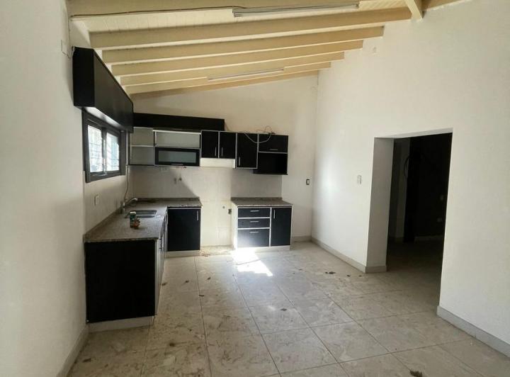 Casa · 74m² · 3 Ambientes · 1 Cochera