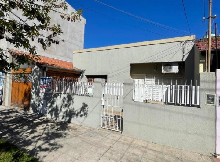 Casa · 100m² · 3 Ambientes · 1 Cochera