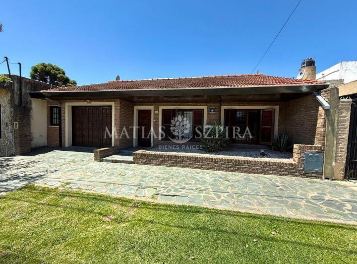 Casa · 190m² · 5 Ambientes · 1 Cochera
