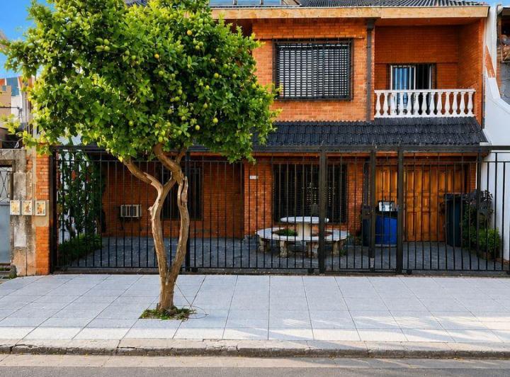Casa · 100m² · 3 Ambientes · 1 Cochera