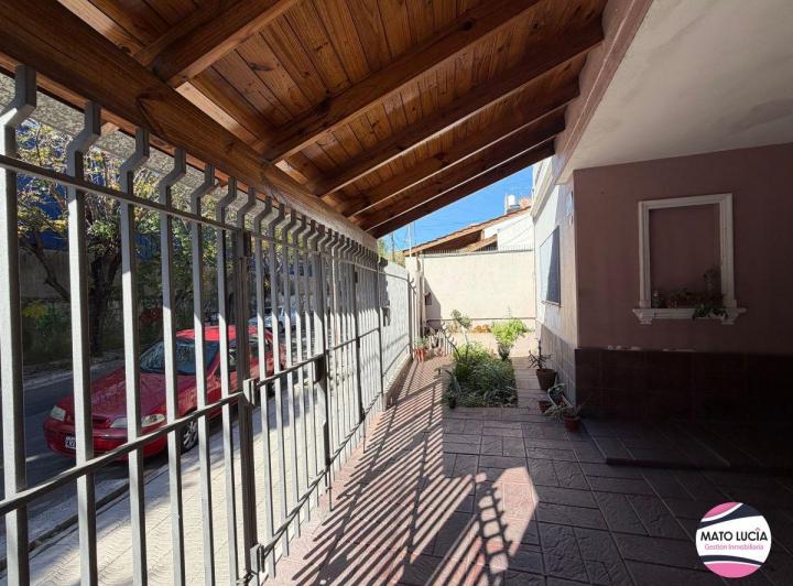 Casa · 203m² · 6 Ambientes