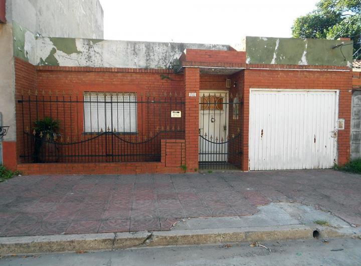Casa · 65m² · 3 Ambientes · 1 Cochera