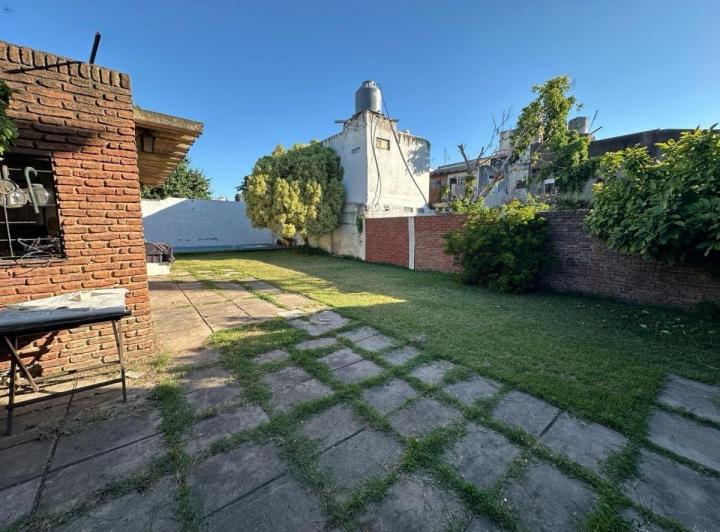 Casa · 240m² · 6 Ambientes