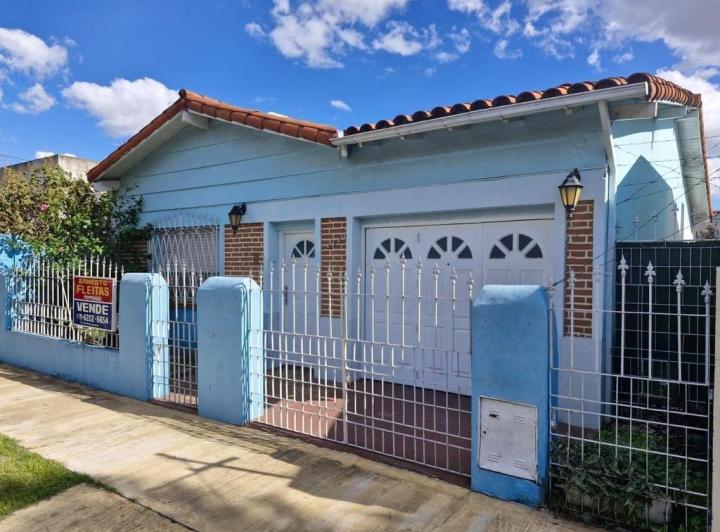 Casa · 100m² · 3 Ambientes · 1 Cochera