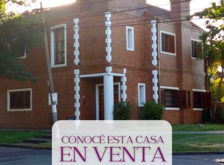 Casa · 200m² · 4 Dormitorios · 2 Cocheras