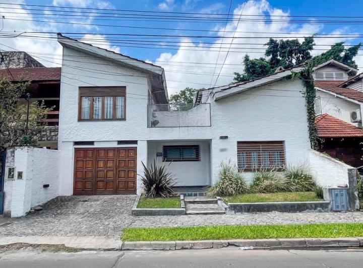 Casa · 170m² · 6 Ambientes · 1 Cochera