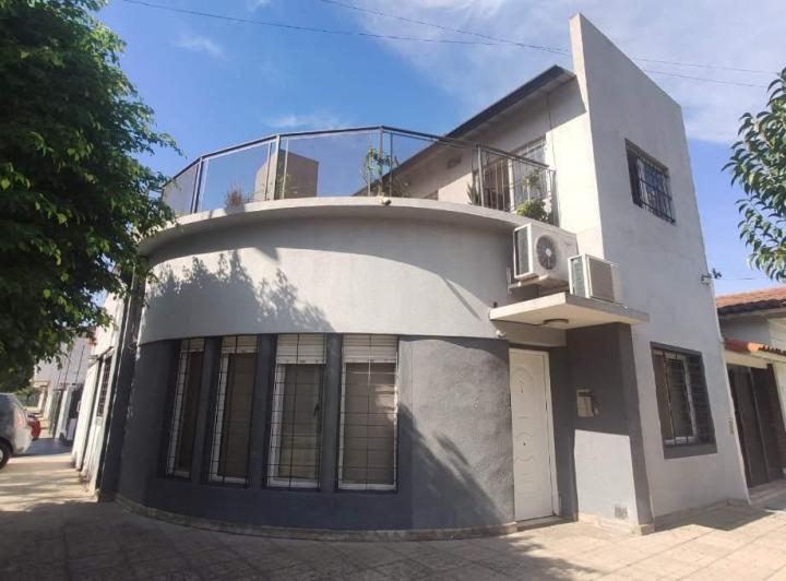 Casa · 180m² · 3 Ambientes