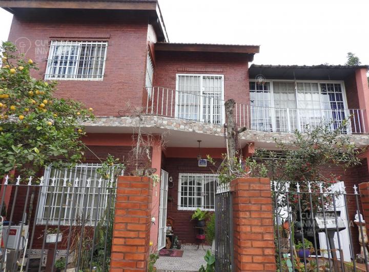 Casa · 146m² · 5 Ambientes · 2 Cocheras