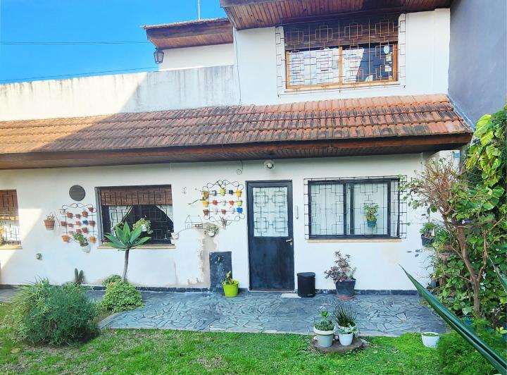 Casa · 161m² · 6 Ambientes · 1 Cochera