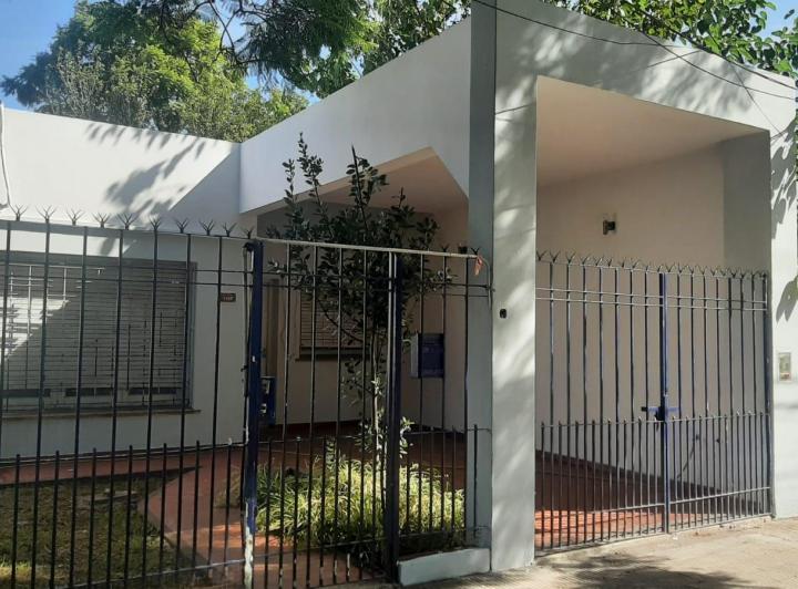 Casa · 130m² · 4 Ambientes · 1 Cochera
