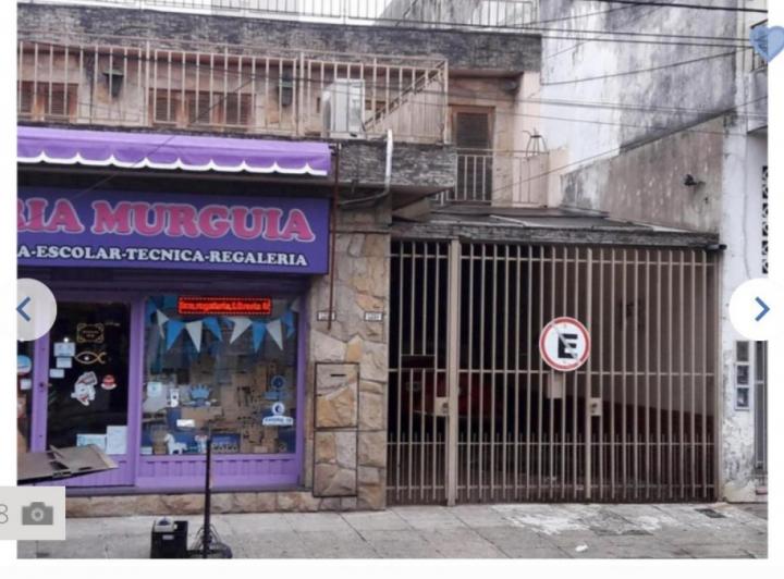 Casa · 300m² · 5 Ambientes · 1 Cochera