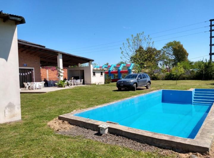 Casa · 144m² · 2 Dormitorios · 3 Cocheras