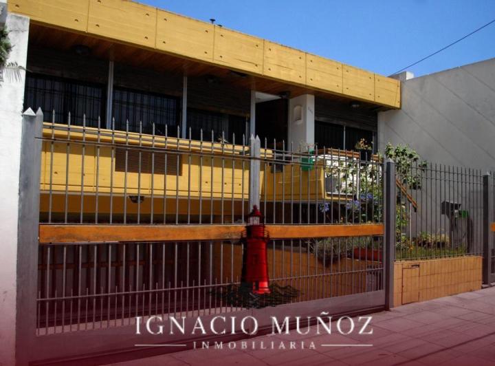 Casa · 310m² · 4 Ambientes · 4 Cocheras