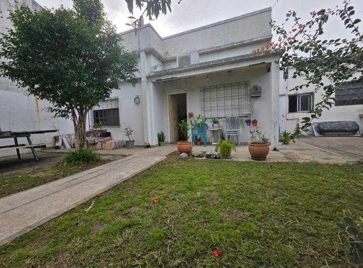 Casa · 100m² · 3 Ambientes · 3 Cocheras