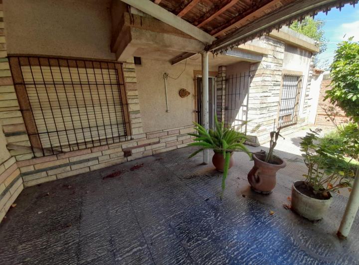 Casa · 100m² · 2 Dormitorios · 1 Cochera