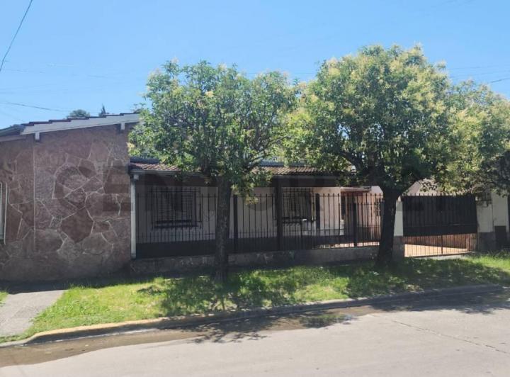 Casa · 150m² · 3 Ambientes · 2 Cocheras