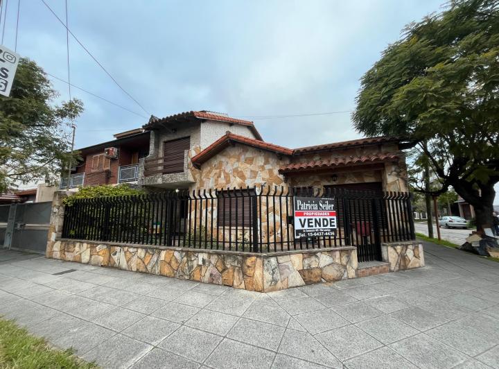 Casa · 120m² · 4 Ambientes · 1 Cochera