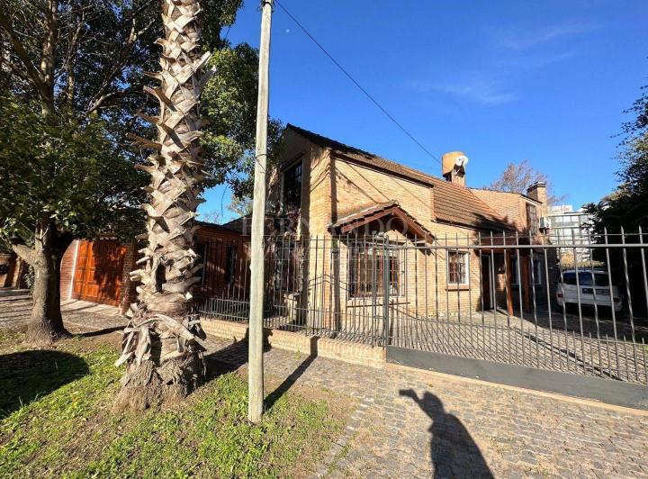 Casa · 232m² · 4 Ambientes