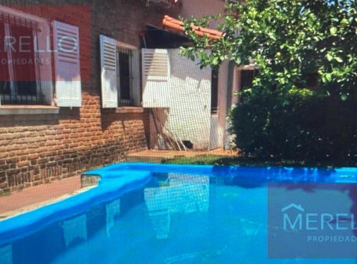 Casa · 220m² · 5 Ambientes · 2 Cocheras