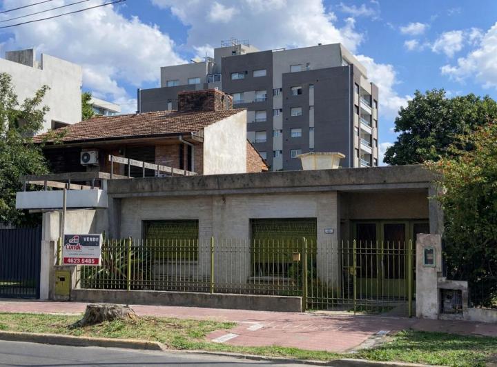 Casa · 100m² · 3 Ambientes · 2 Cocheras