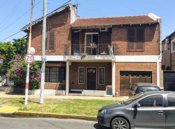 Casa · 170m² · 5 Ambientes · 1 Cochera