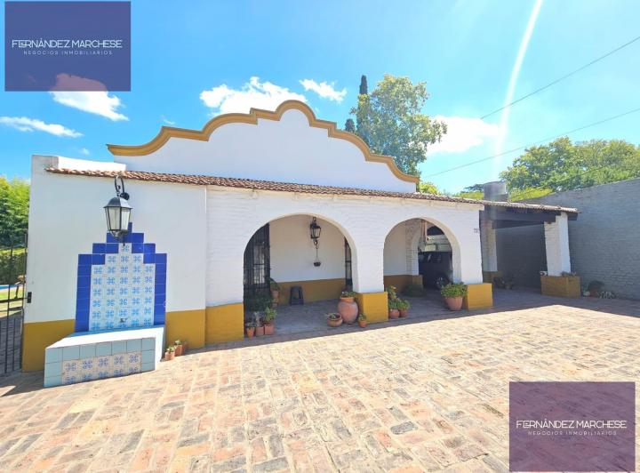 Casa · 190m² · 5 Ambientes · 2 Cocheras