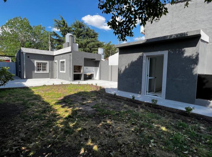 Casa · 90m² · 3 Ambientes · 3 Cocheras