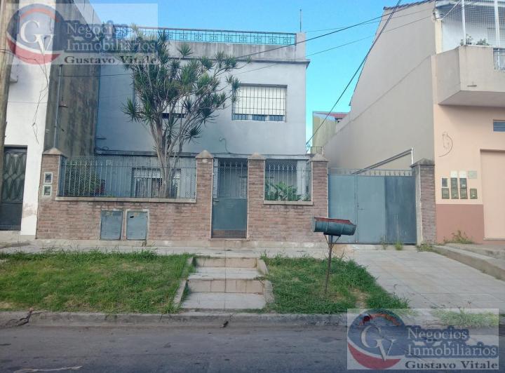 Casa · 100m² · 6 Ambientes · 1 Cochera