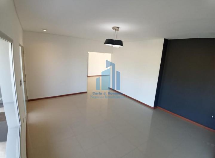 Casa · 190m² · 4 Ambientes · 2 Cocheras
