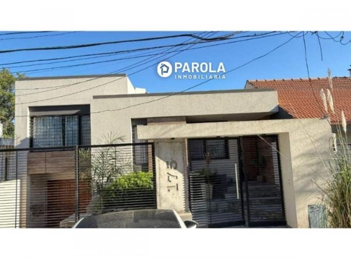 Casa · 154m² · 5 Ambientes · 1 Cochera