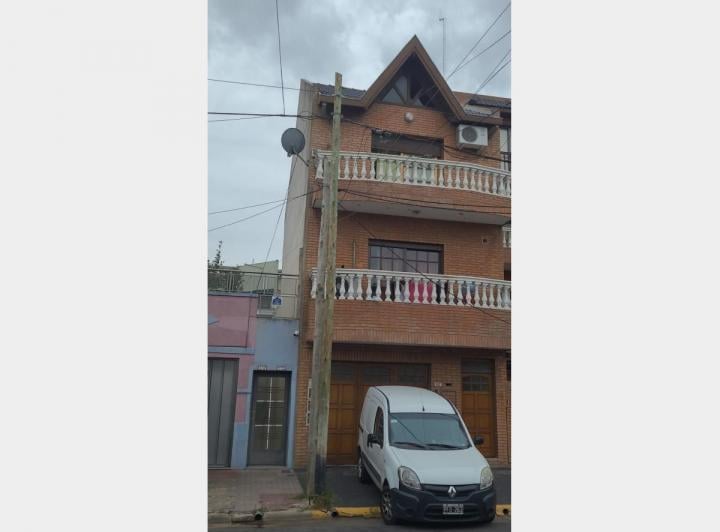 Casa · 220m² · 2 Cocheras